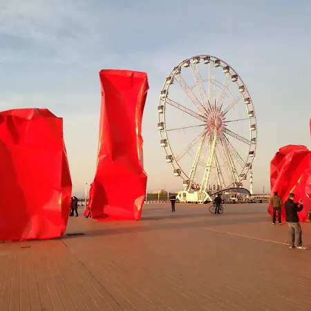 Family 200m From 3 Bedrooms 2 Bathrooms Terrace *