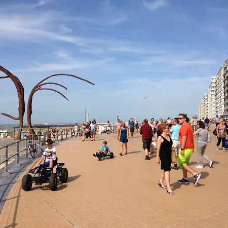 Family 200m From 3 Bedrooms 2 Bathrooms Terrace * Ostende