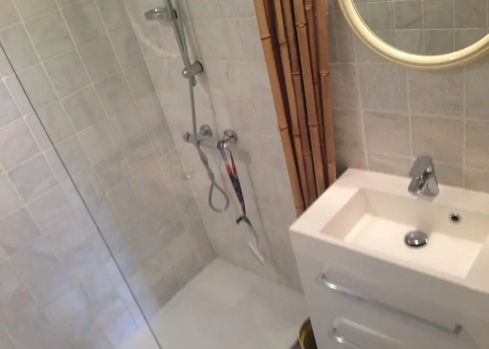 Family 200m From 3 Bedrooms 2 Bathrooms Terrace 公寓 *