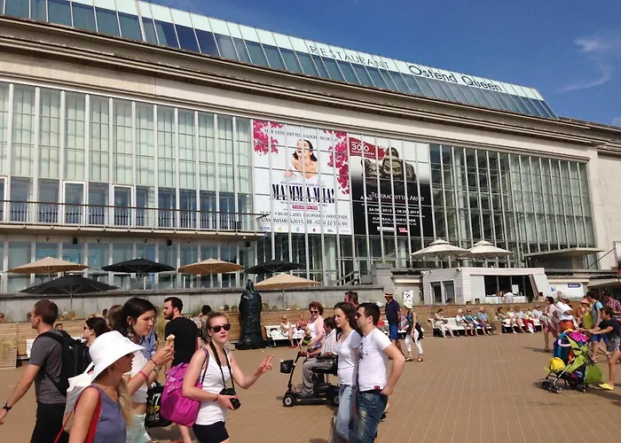 Family 200m From 3 Bedrooms 2 Bathrooms Terrace *