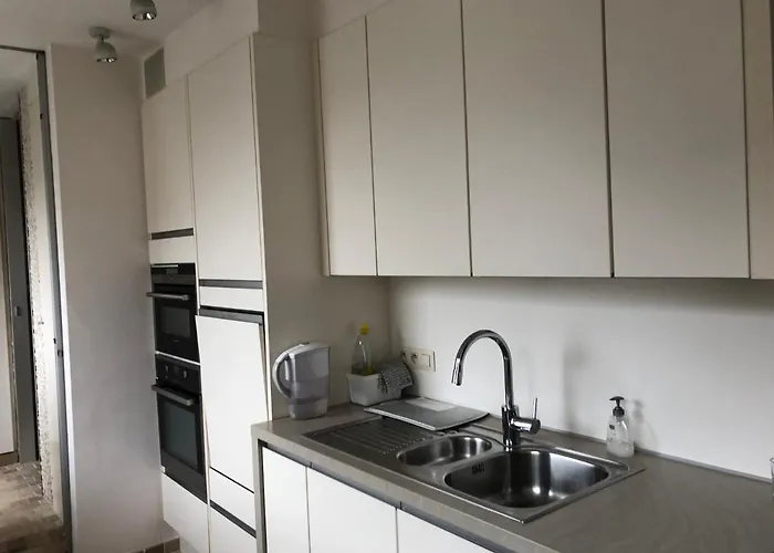 Family 200m From 3 Bedrooms 2 Bathrooms Terrace Appartement *