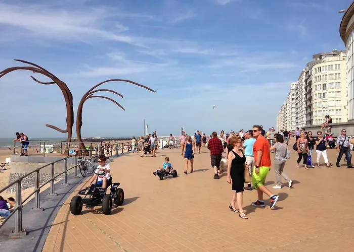 Family 200m From 3 Bedrooms 2 Bathrooms Terrace * Oostende